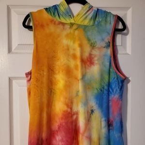 Hooded tye dye sleeveless top